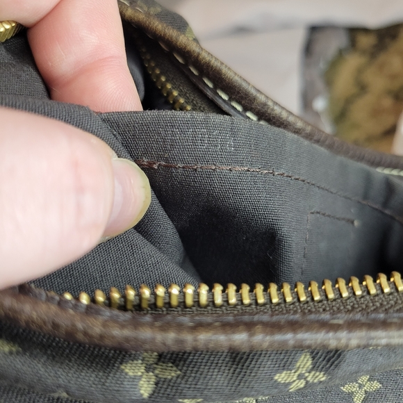 Authentic Louis Vuitton Mini Lin Manon - Picture 5 of 7